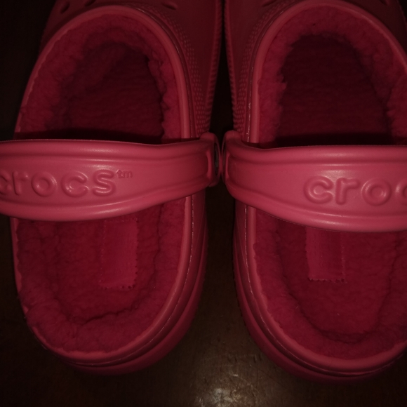 Women's Pink Fur Lined Crocs - Picture 2 of 6